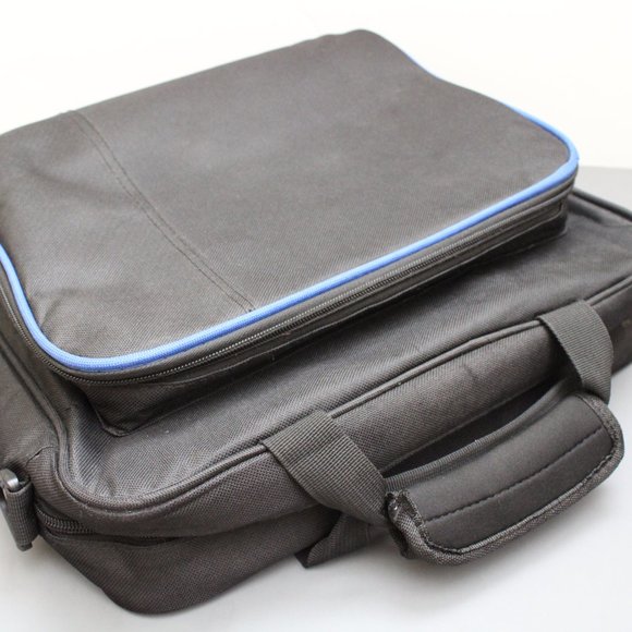 Playstation 4 Console (500GB) + Cables + Blue Controller + Portable Case - Picture 10 of 10